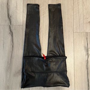 SPANX Faux Leather Leggings size Medium